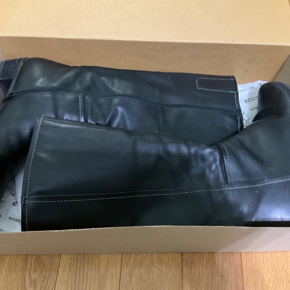 Ecco women high cut zip boots, black leather, 8-8.5 size, very comfortable, - Picture 2 of 8